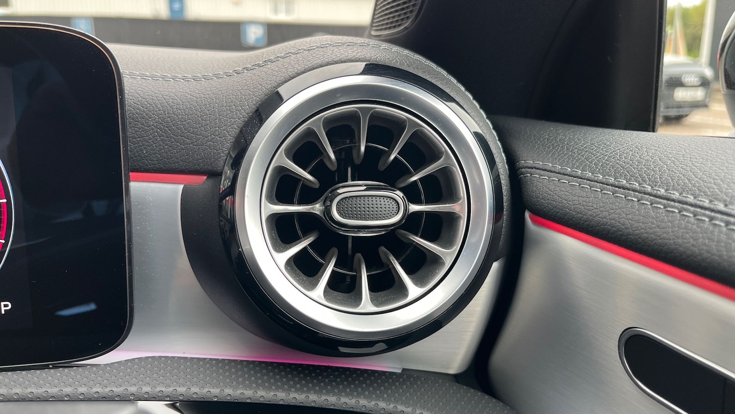 Used Mercedes-Benz CLA 2024 for sale - 76413530: Photo 33