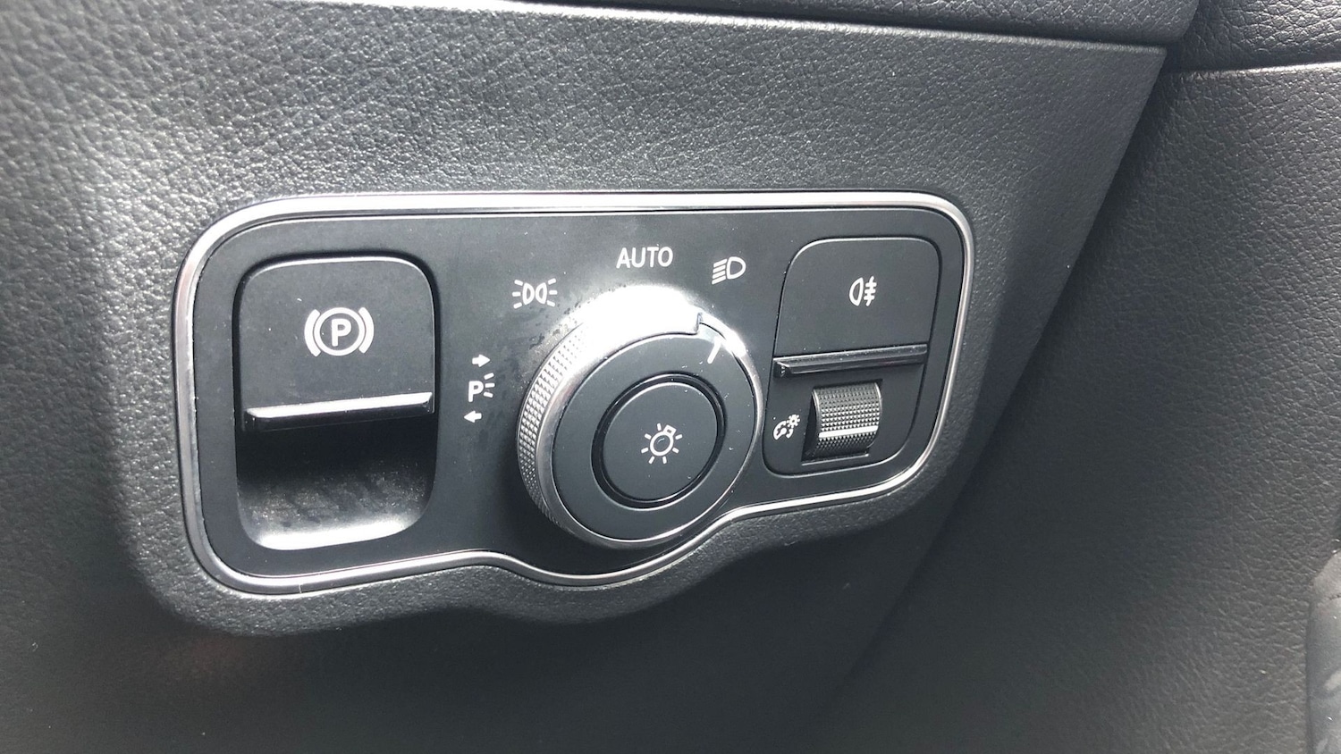 Used Mercedes-Benz EQA 2022 for sale - 76859932: Photo 33