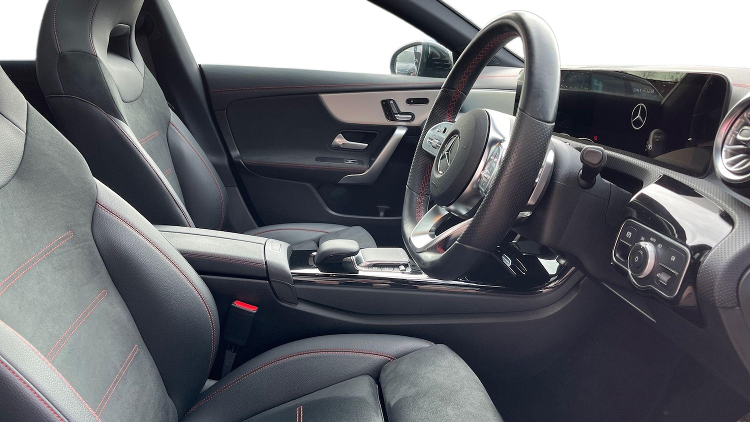 Used Mercedes-Benz CLA 2023 for sale - 76413546: Photo 3