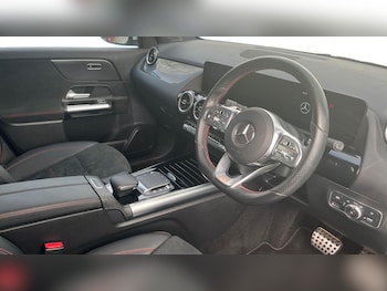Used Mercedes-Benz GLA 2021 for sale - 76741578: Photo