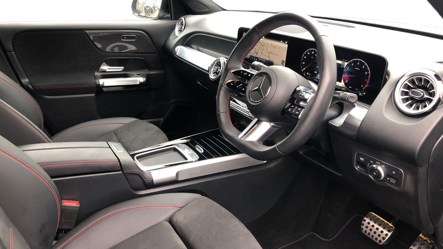 Used Mercedes-Benz GLB 2024 for sale - 76560217: Photo 3