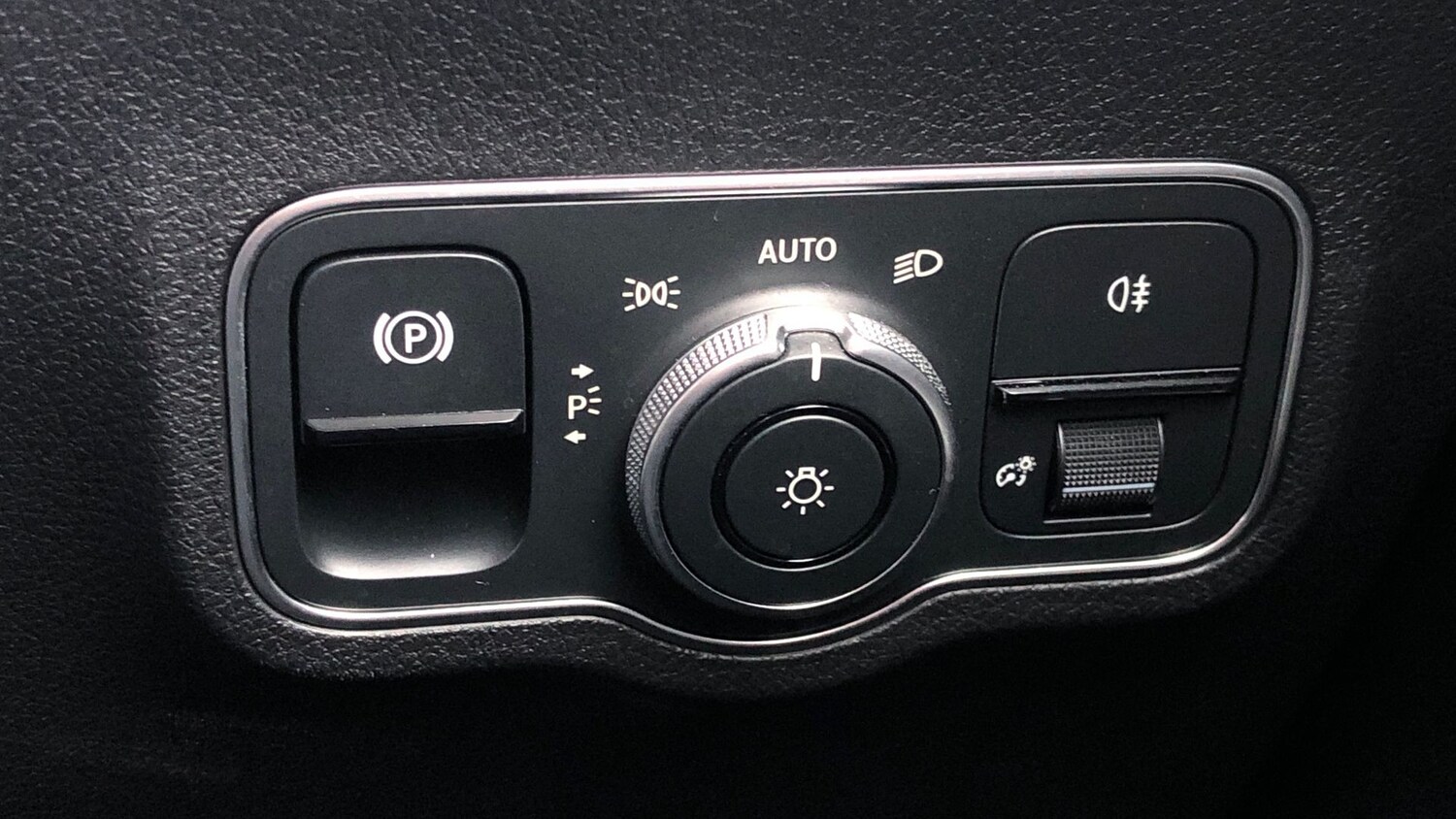 Used Mercedes-Benz GLB 2024 for sale - 76560217: Photo 36