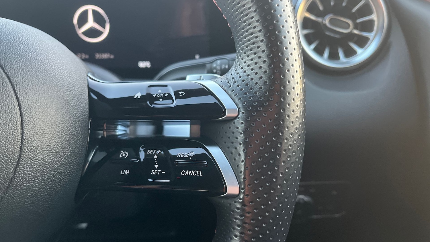 Used Mercedes-Benz GLB 2024 for sale - 76949448: Photo 40