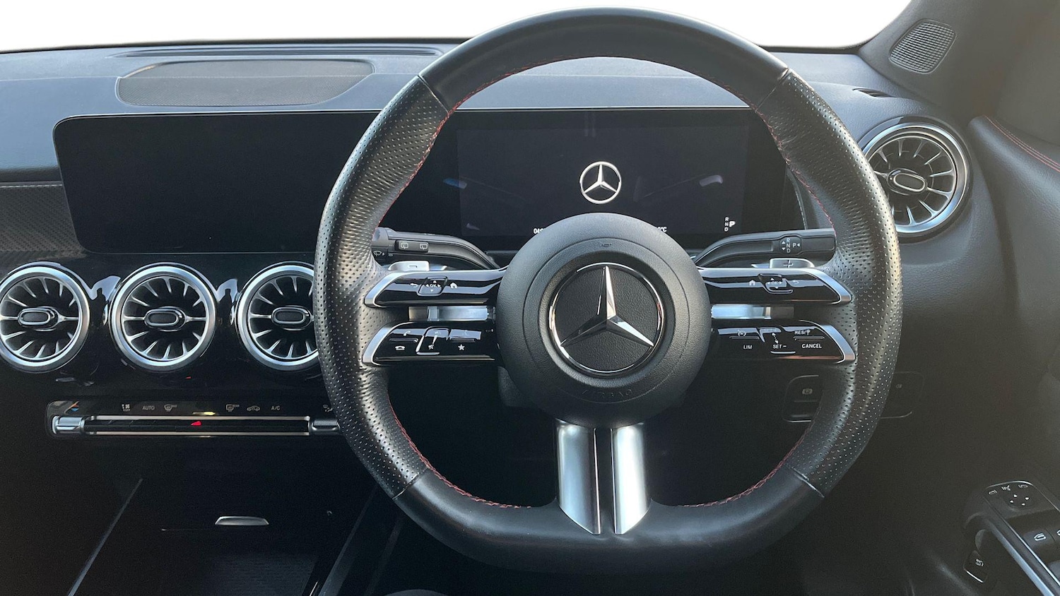 Used Mercedes-Benz GLB 2024 for sale - 76949448: Photo 9