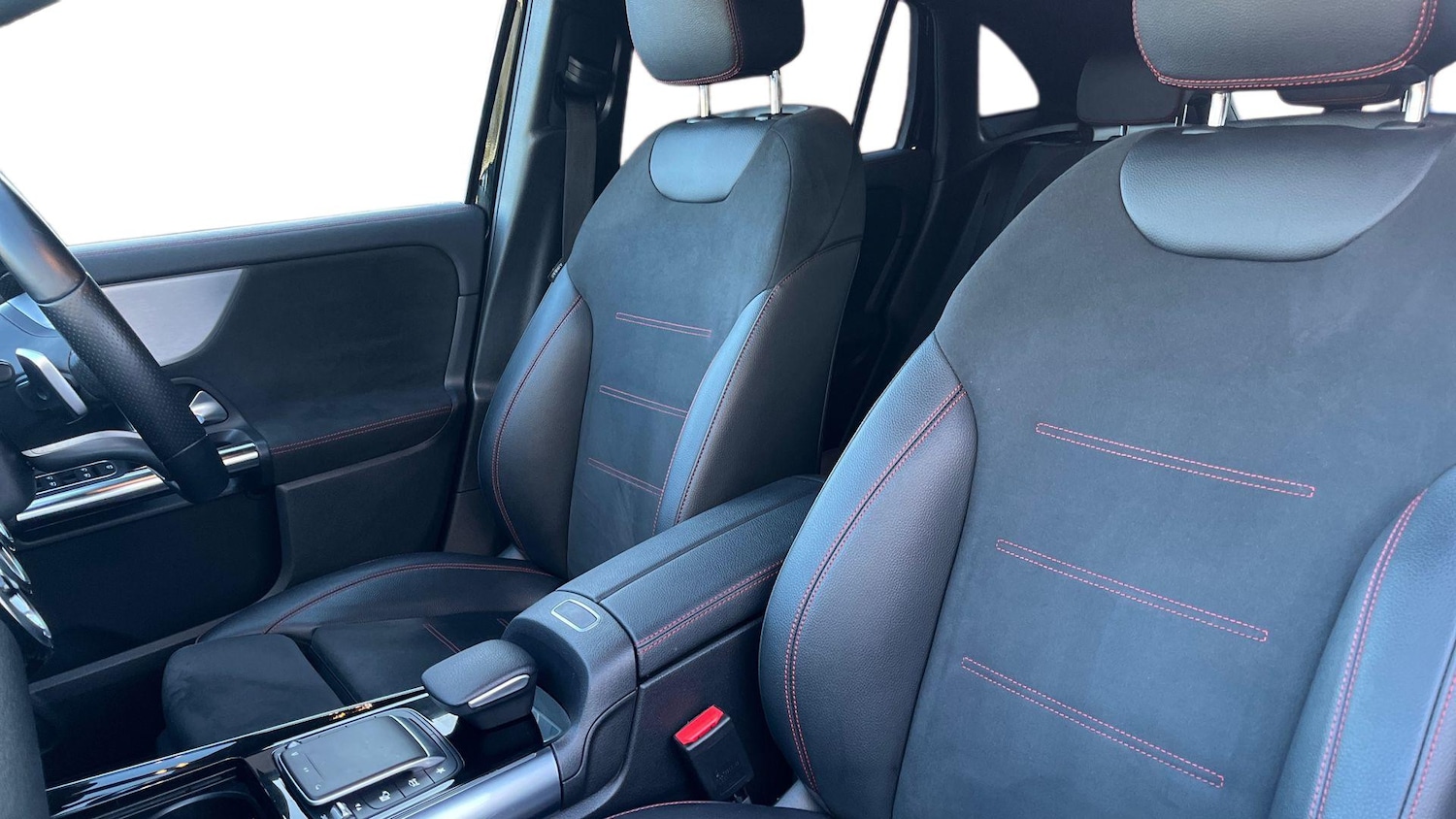 Used Mercedes-Benz EQA 2021 for sale - 76949459: Photo 11