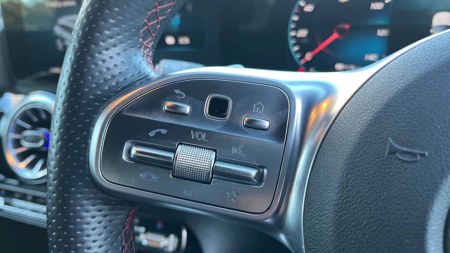 Used Mercedes-Benz EQA 2021 for sale - 76949459: Photo 19