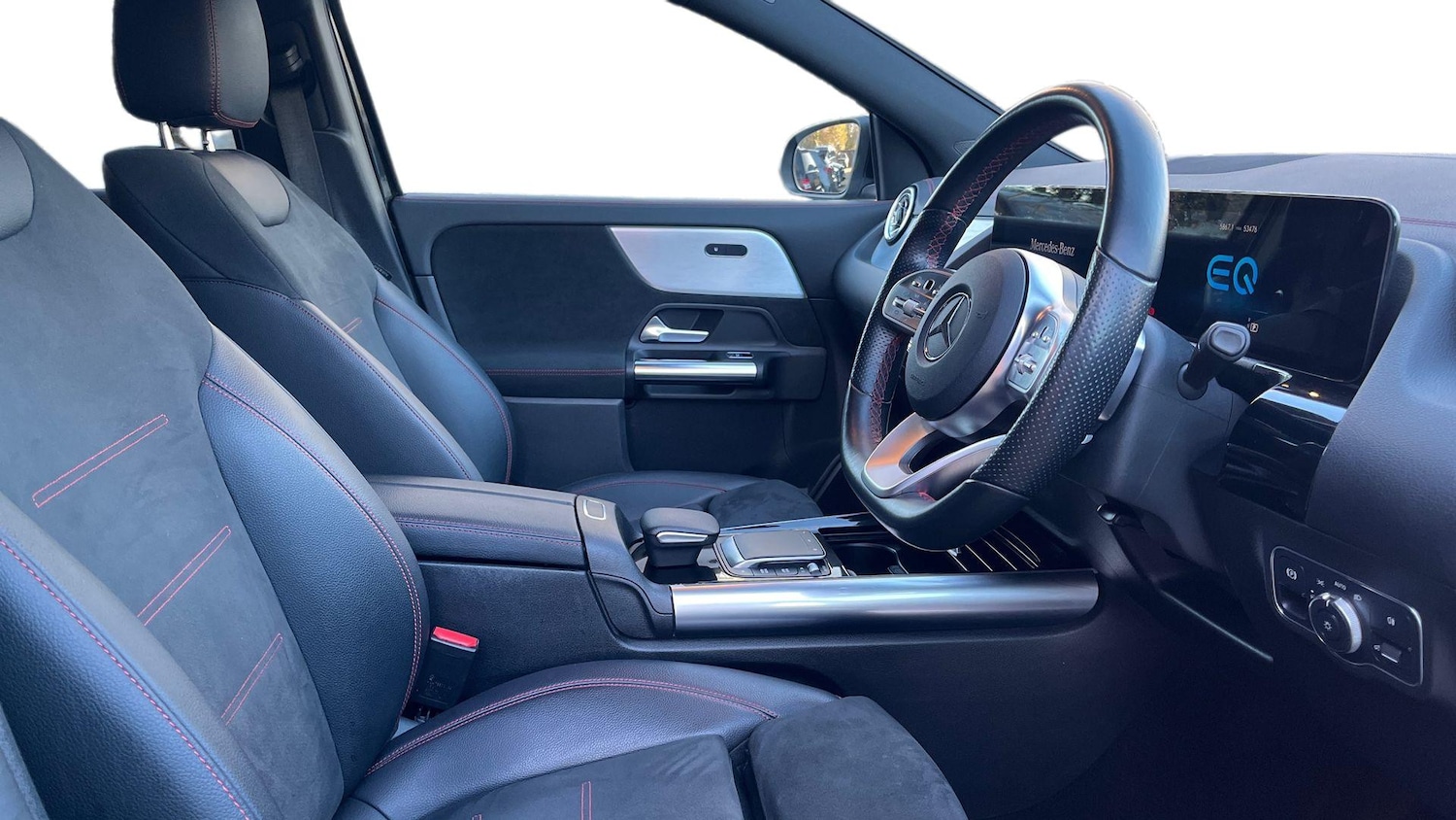 Used Mercedes-Benz EQA 2021 for sale - 76949459: Photo 3