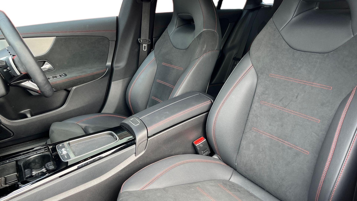 Used Mercedes-Benz CLA 2024 for sale - 76413573: Photo 11