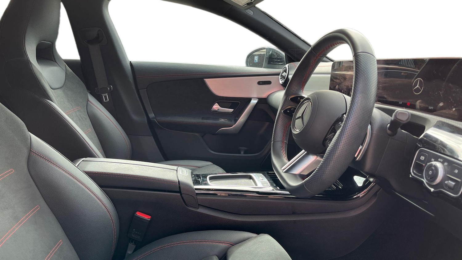 Used Mercedes-Benz CLA 2024 for sale - 76413573: Photo 3