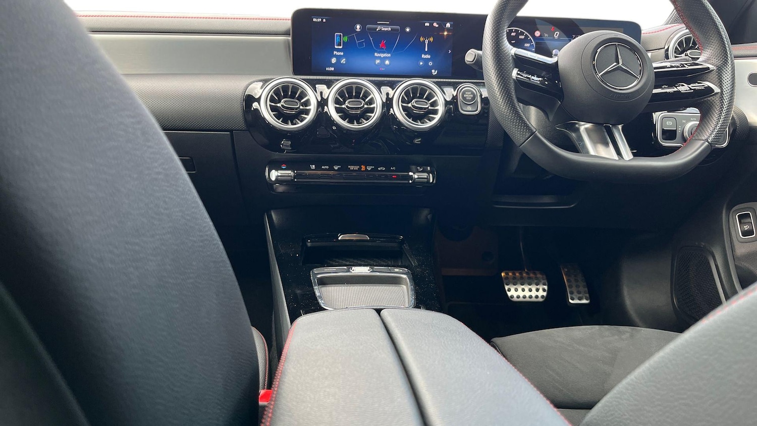 Used Mercedes-Benz CLA 2024 for sale - 76413611: Photo 10