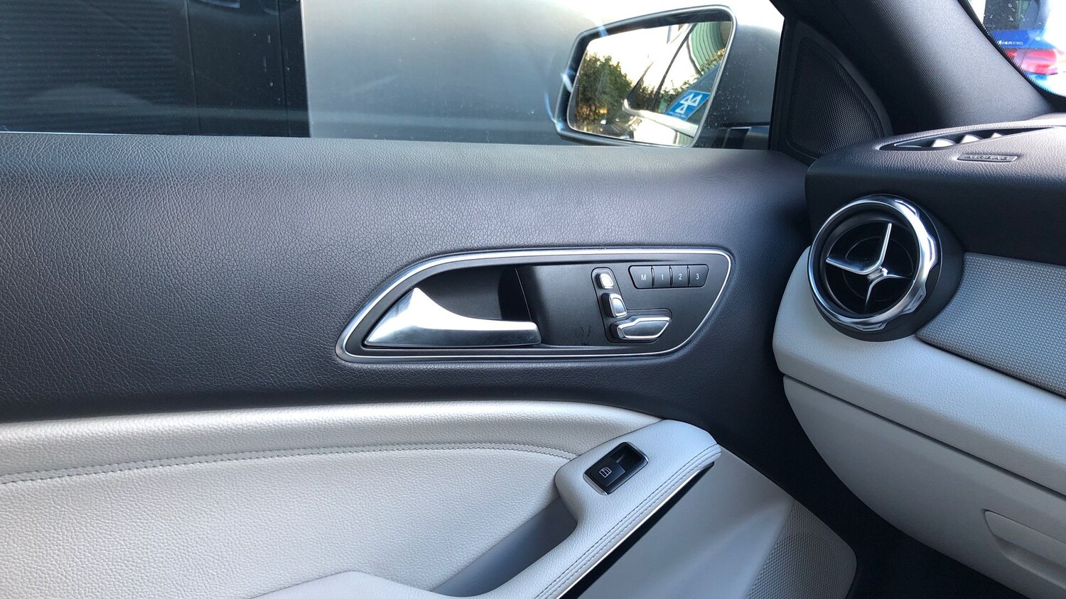 Used Mercedes-Benz GLA 2017 for sale - 77520127: Photo 35