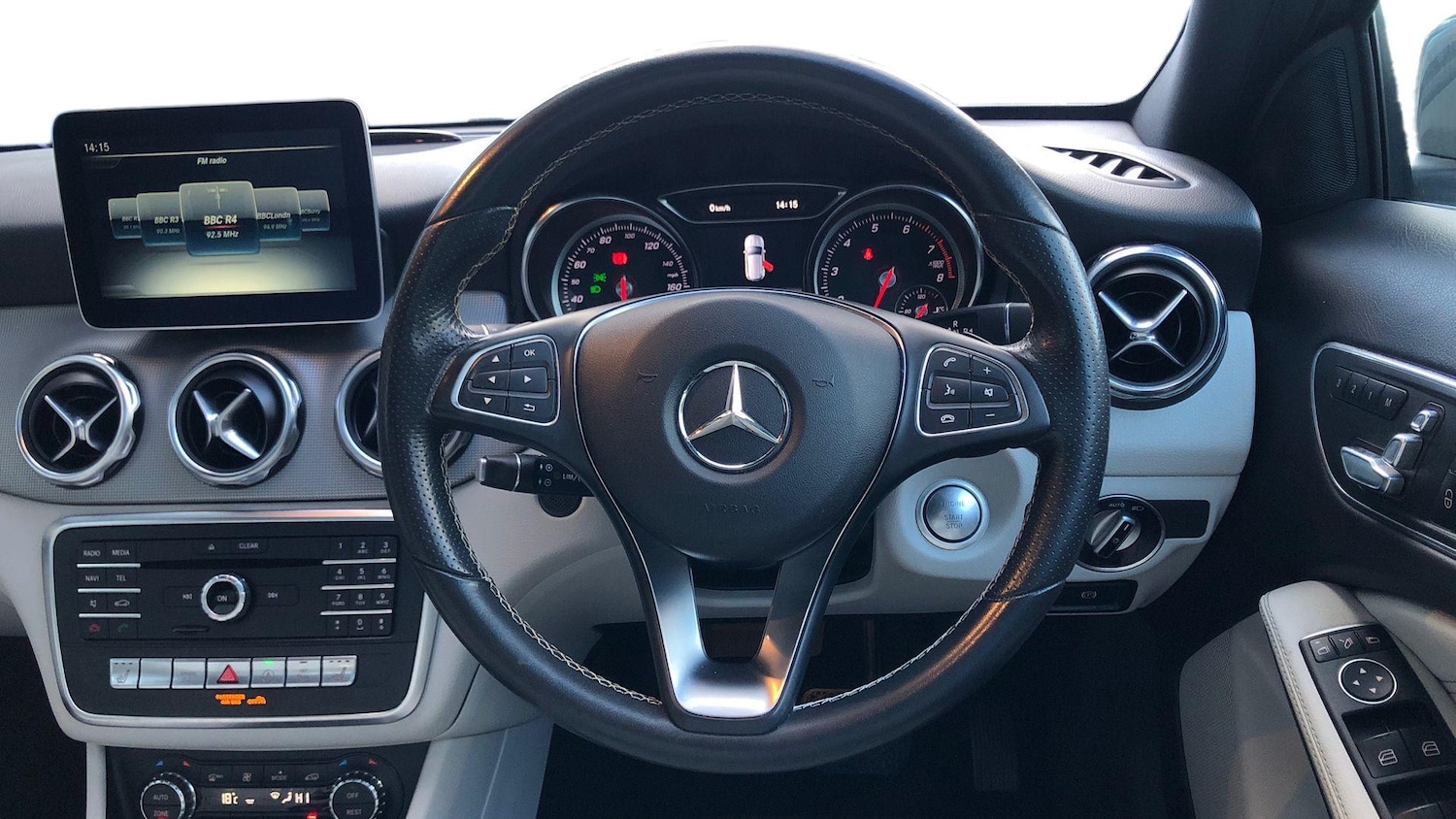 Used Mercedes-Benz GLA 2017 for sale - 77520127: Photo 9