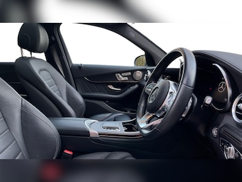 Used Mercedes-Benz GLC 2022 for sale - 77721774: Photo