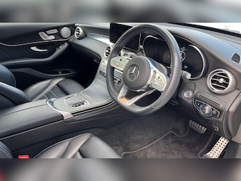 Used Mercedes-Benz GLC 2020 for sale - 76511171: Photo