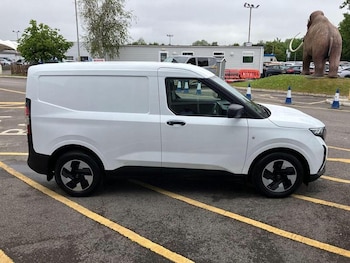 Used Ford E-Transit Courier undefined for sale - 77447453: Photo