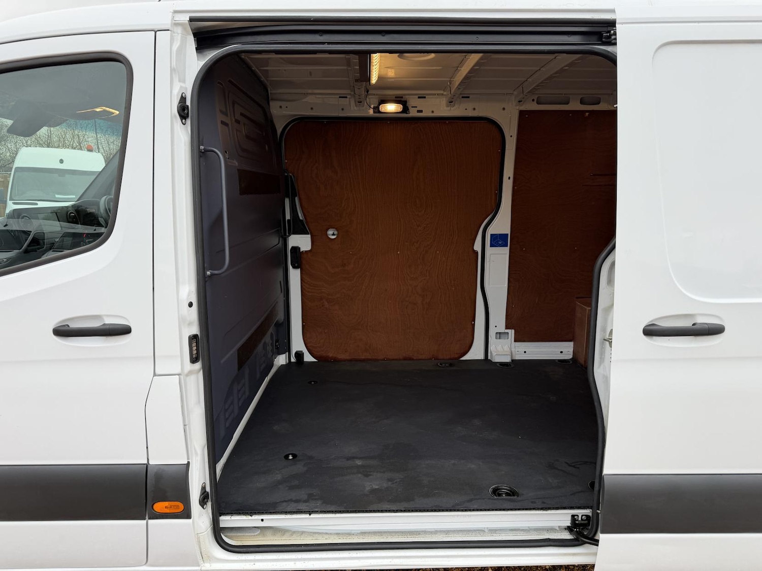 Used Mercedes-Benz Sprinter 2020 for sale - 76726202: Photo 35