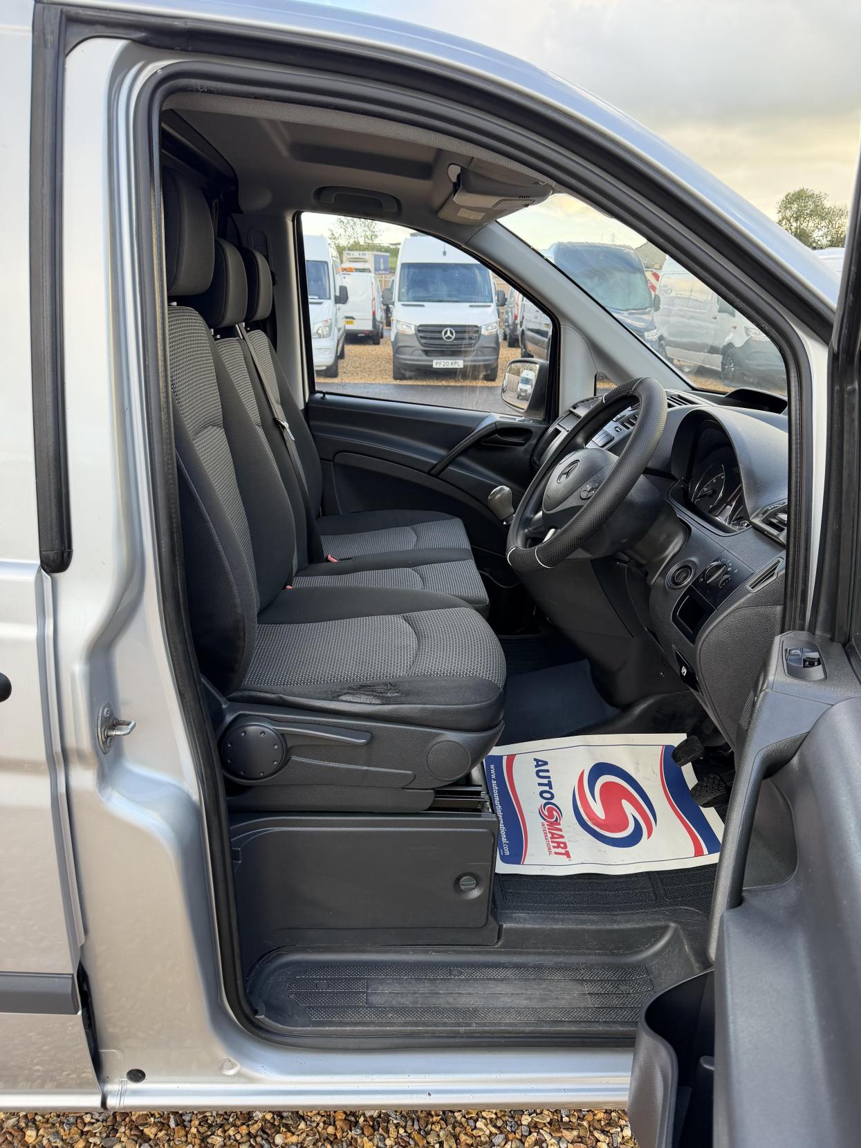 Used Mercedes-Benz Vito 2013 for sale - 76377155: Photo 14