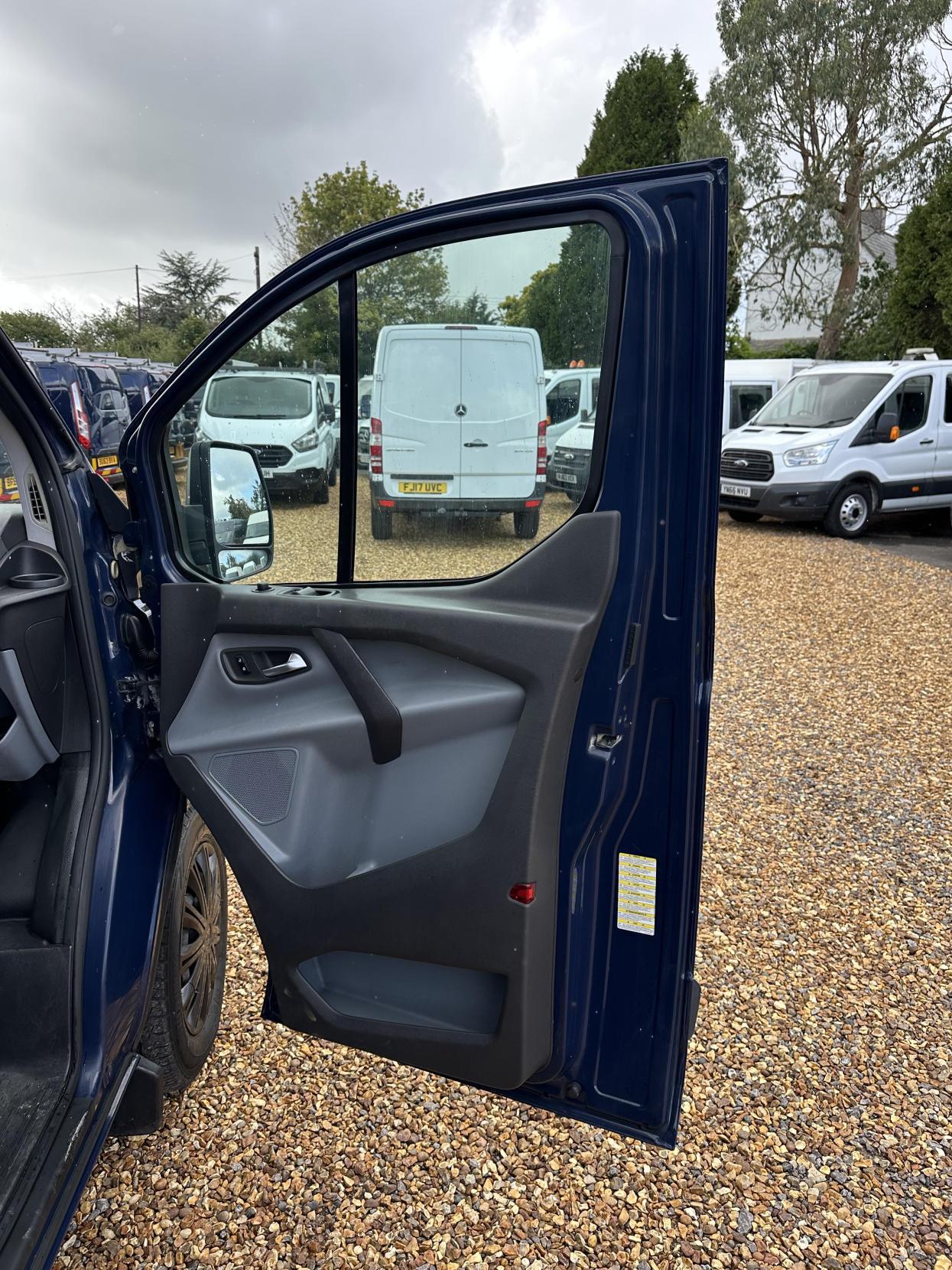 Used Ford Transit Custom 2013 for sale - 77545449: Photo 11