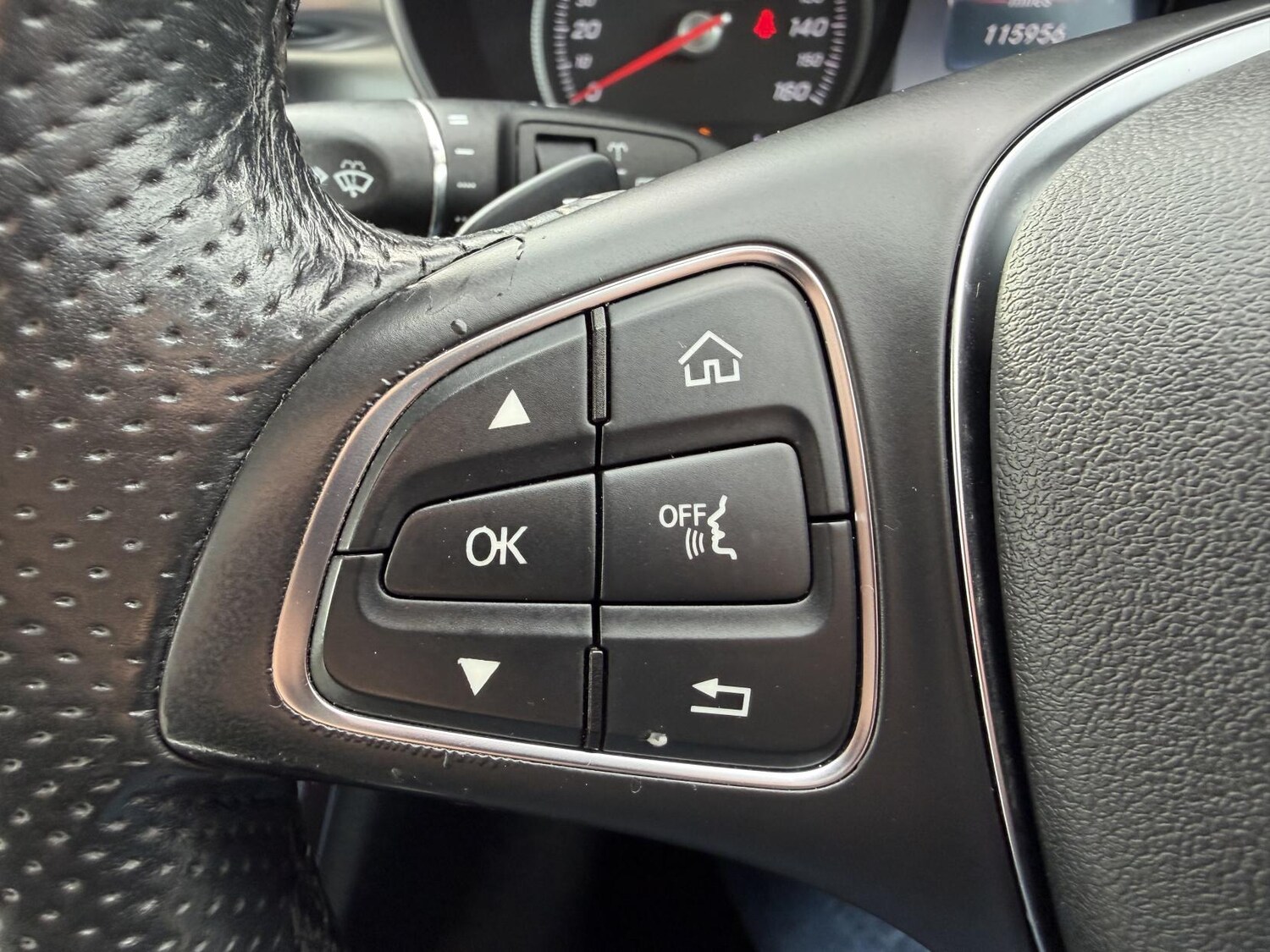 Used Mercedes-Benz C Class 2016 for sale - 77584945: Photo 21