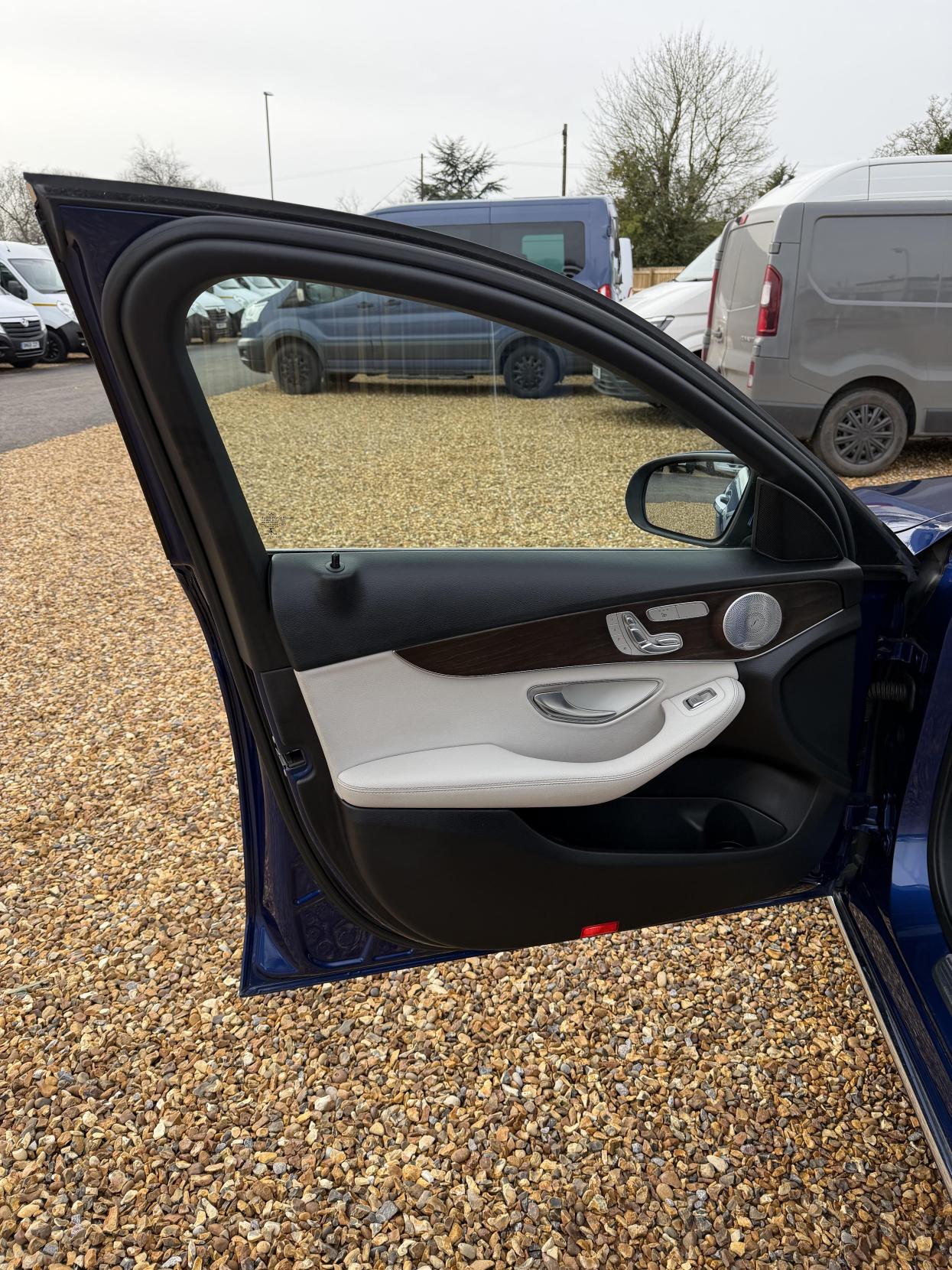 Used Mercedes-Benz C Class 2016 for sale - 77584945: Photo 33