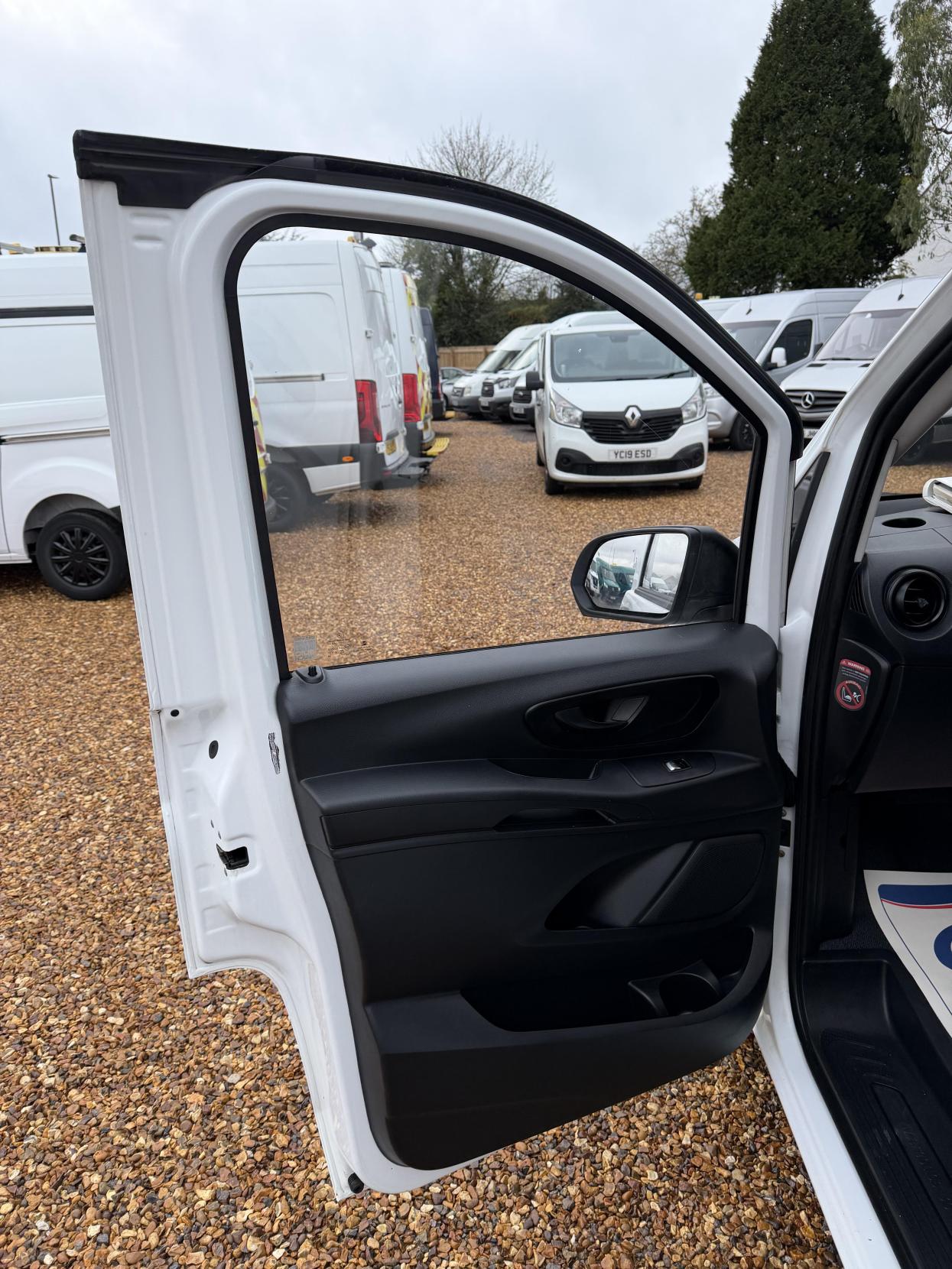 Used Mercedes-Benz Vito 2016 for sale - 76726211: Photo 12