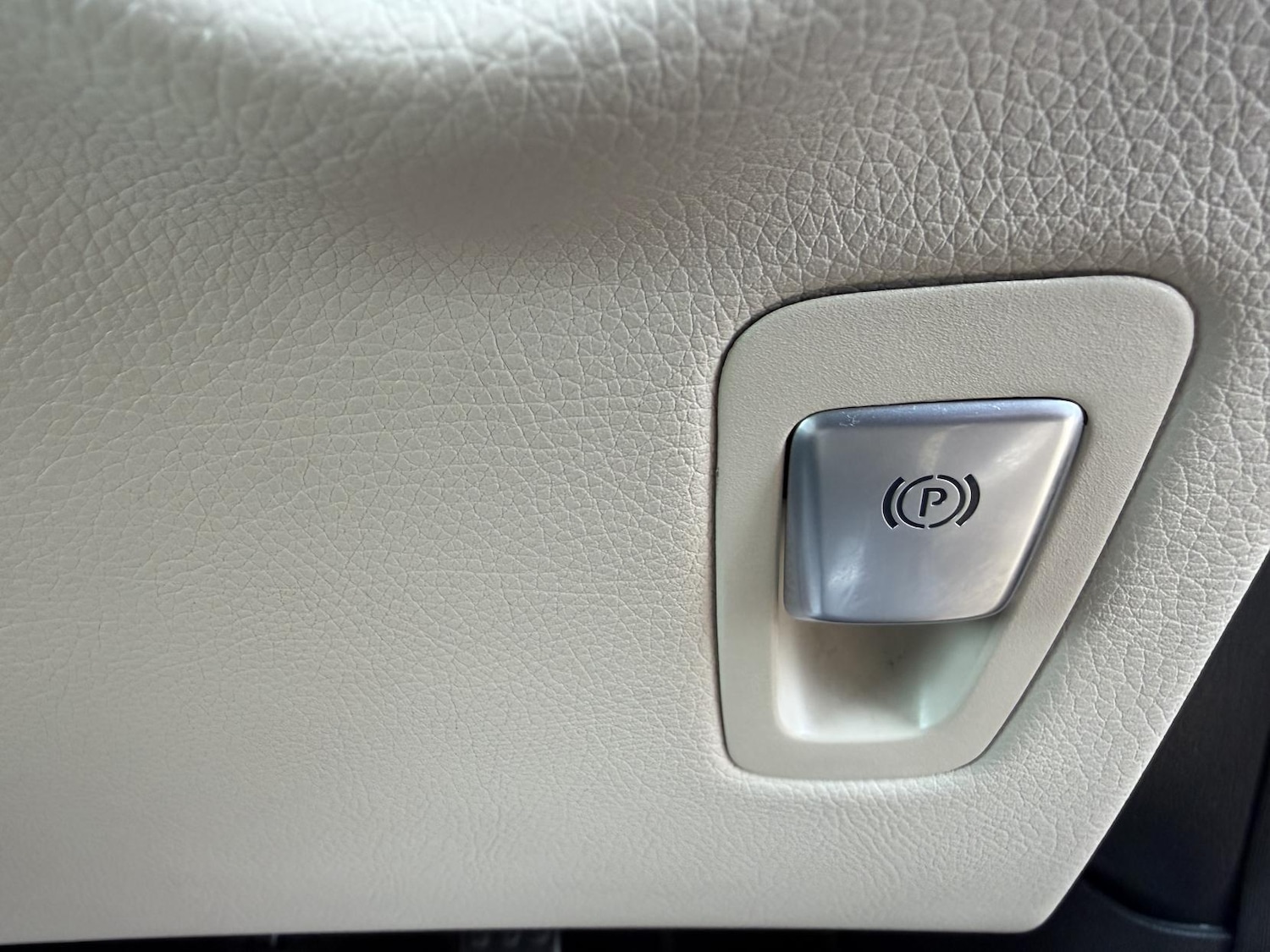 Used Mercedes-Benz V-Class 2020 for sale - 77822692: Photo 21