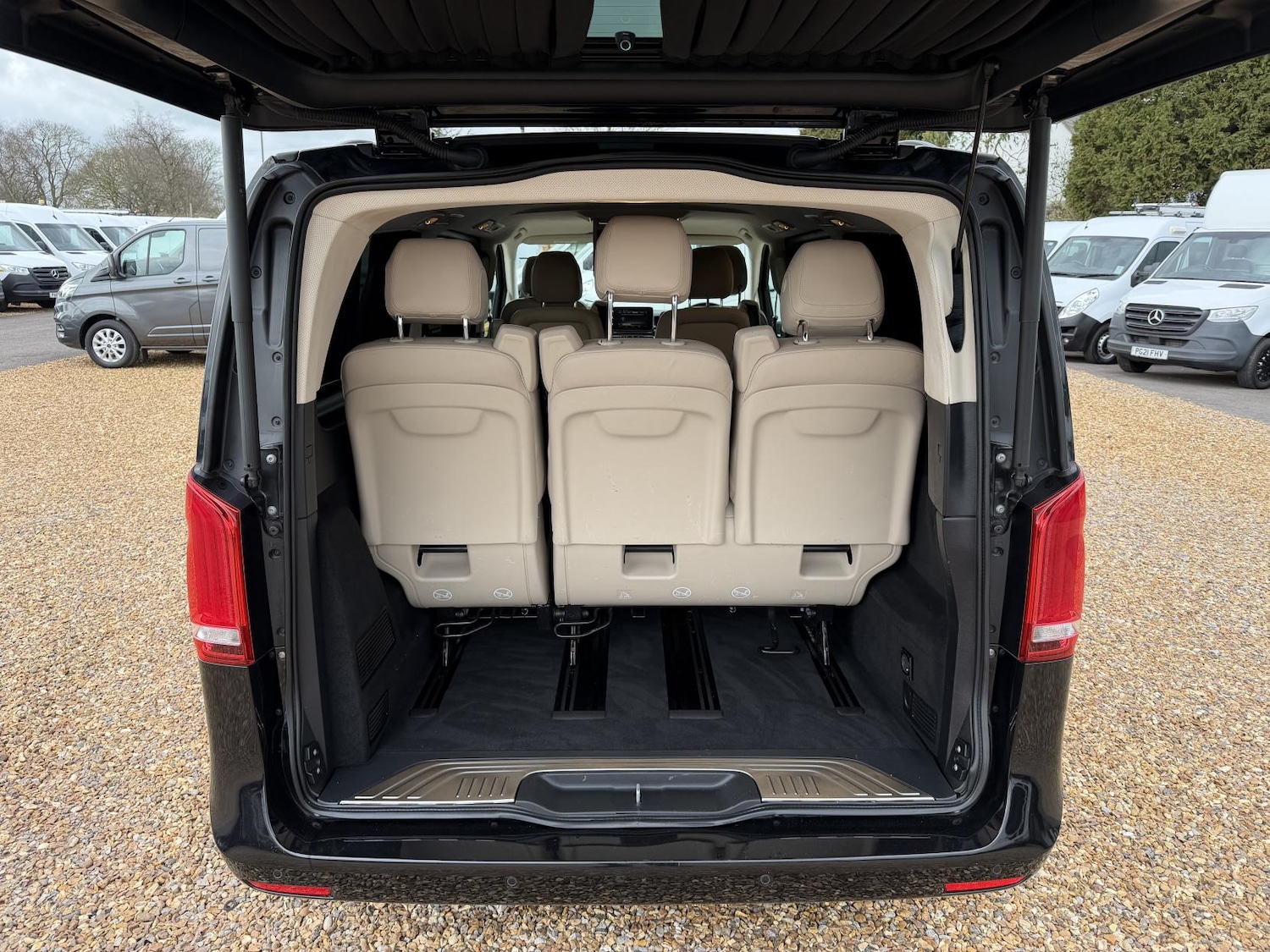 Used Mercedes-Benz V-Class 2020 for sale - 77822692: Photo 60