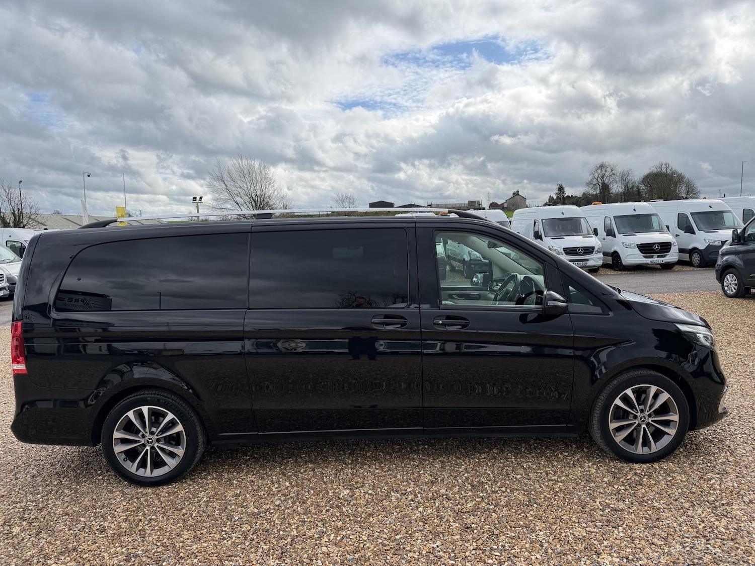 Used Mercedes-Benz V-Class 2020 for sale - 77822692: Photo 9