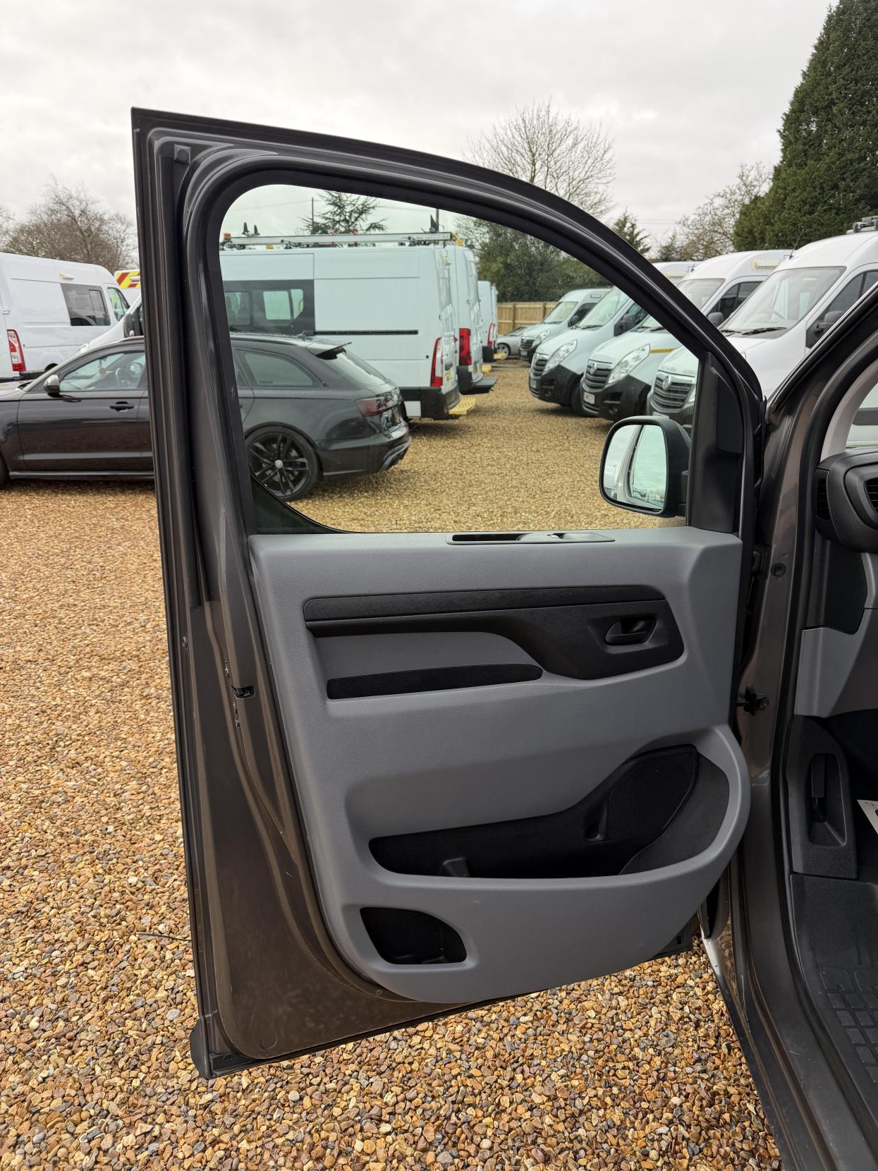 Used Vauxhall Vivaro 2019 for sale - 77536395: Photo 14