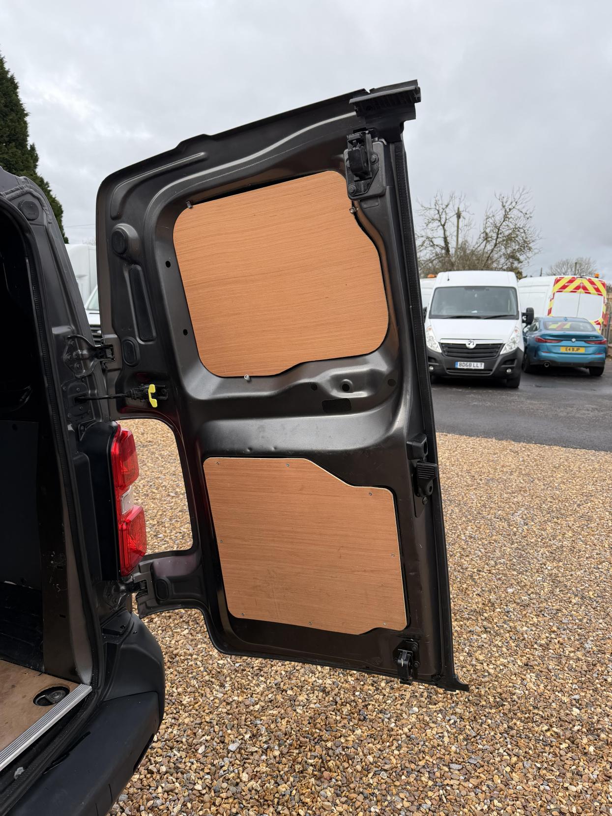 Used Vauxhall Vivaro 2019 for sale - 77536395: Photo 40