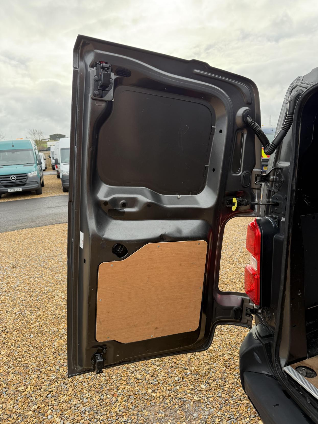 Used Vauxhall Vivaro 2019 for sale - 77536395: Photo 41