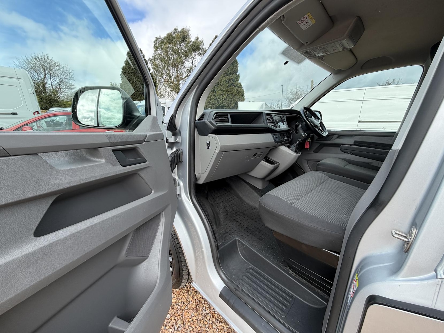 Used Volkswagen Transporter 2021 for sale - 78133881: Photo 28