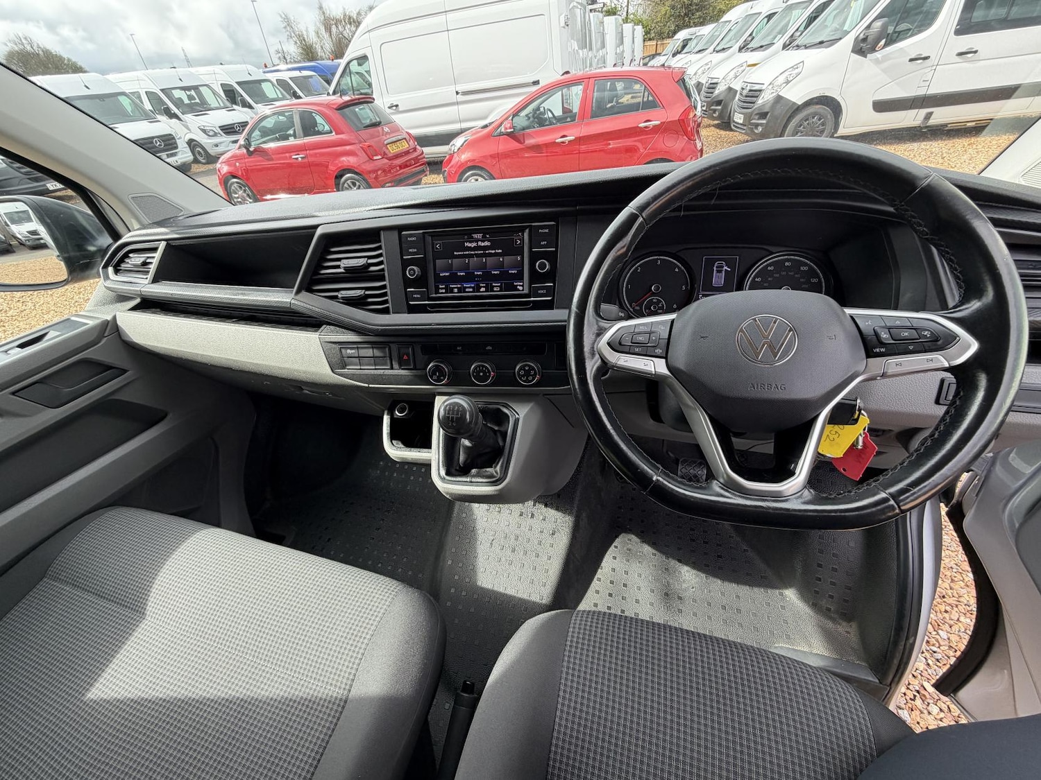 Used Volkswagen Transporter 2021 for sale - 78133881: Photo 3