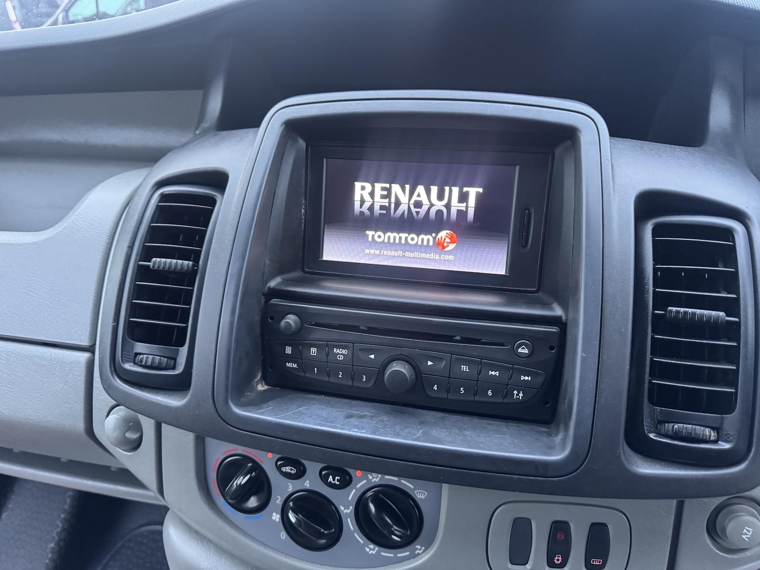 Used Renault Trafic 2012 for sale - 77906967: Photo 10