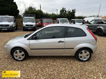 Used Ford Fiesta 2004 for sale - 75362732: Photo