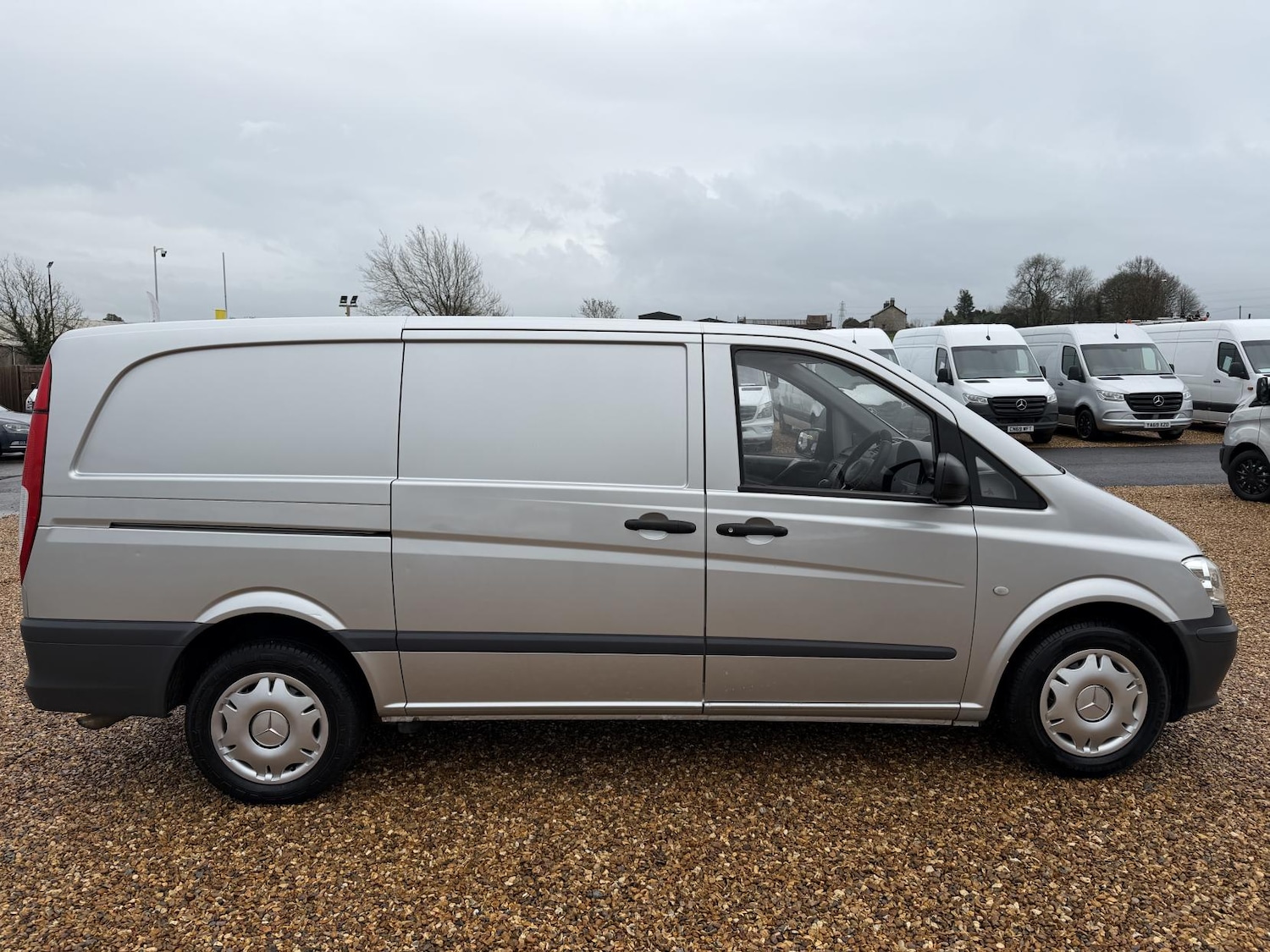 Used Mercedes-Benz Vito 2011 for sale - 76557332: Photo 10
