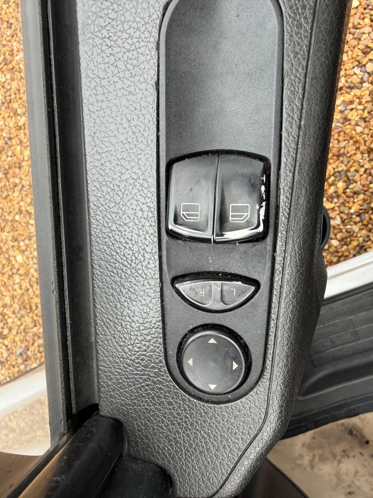 Used Mercedes-Benz Vito 2011 for sale - 76557332: Photo 15