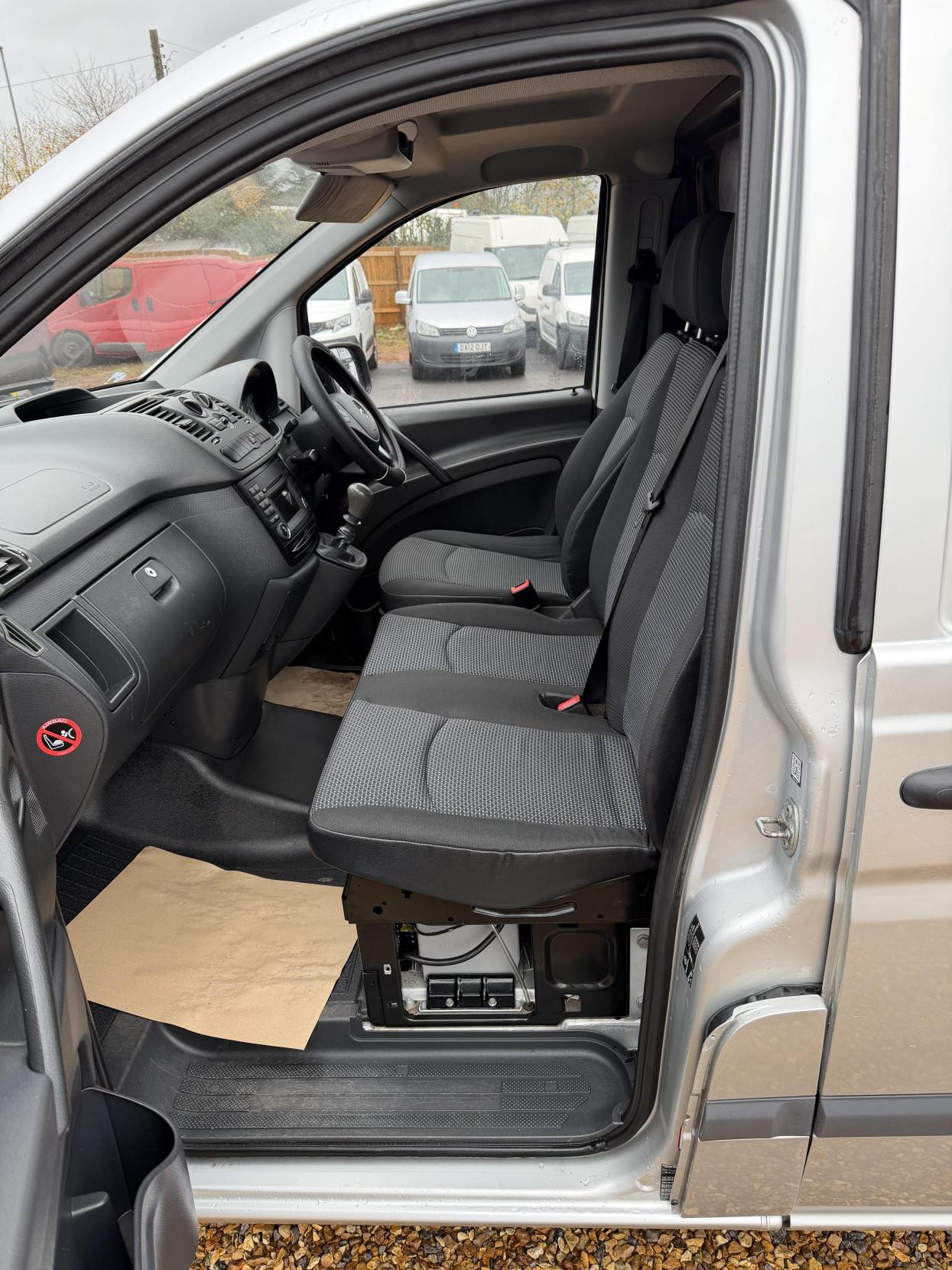 Used Mercedes-Benz Vito 2011 for sale - 76557332: Photo 17