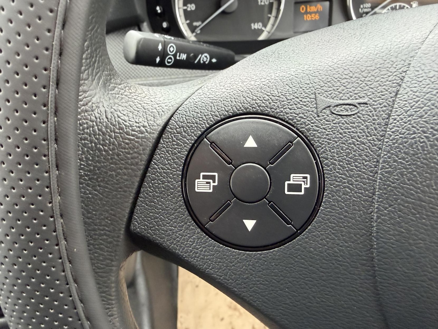 Used Mercedes-Benz Vito 2011 for sale - 76557332: Photo 22