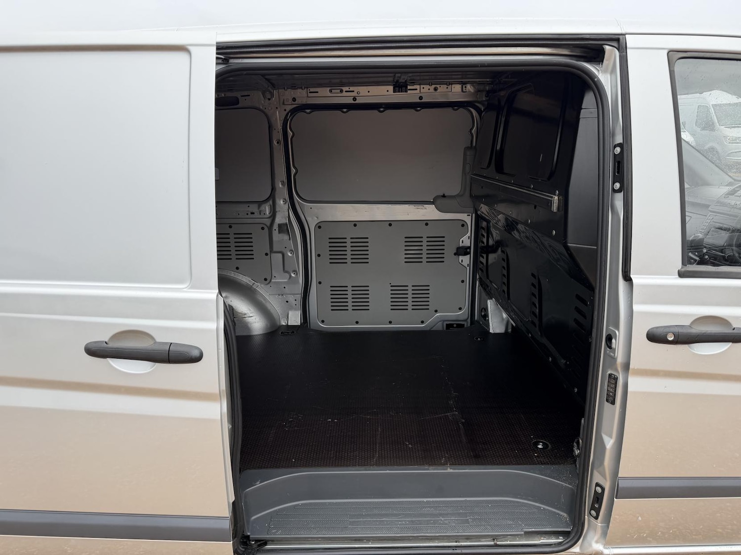 Used Mercedes-Benz Vito 2011 for sale - 76557332: Photo 27