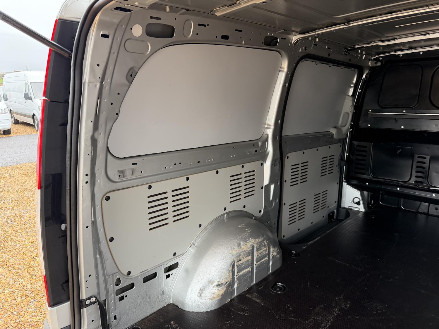 Used Mercedes-Benz Vito 2011 for sale - 76557332: Photo 32