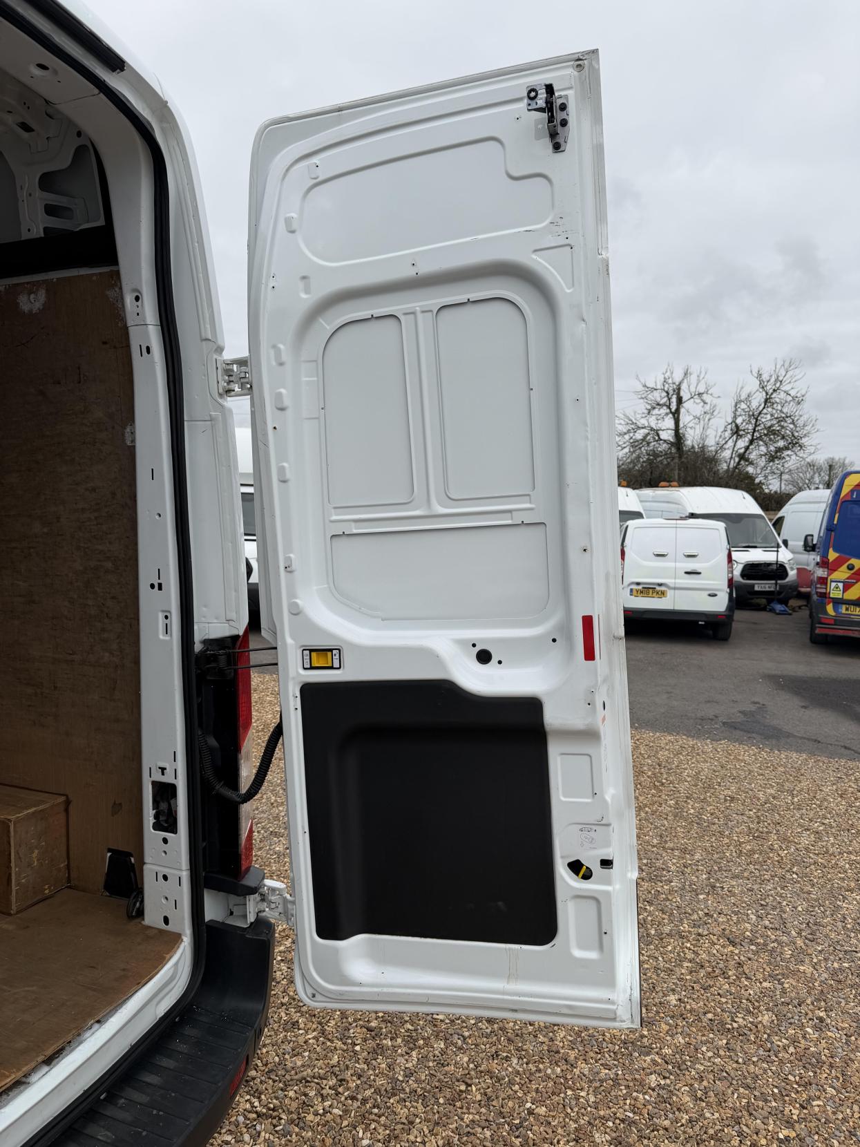 Used Ford Transit 2016 for sale - 78112776: Photo 40