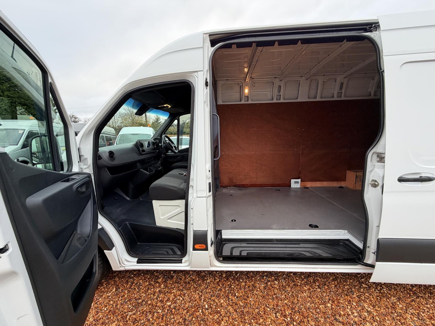 Used Mercedes-Benz Sprinter 2019 for sale - 76664899: Photo 25