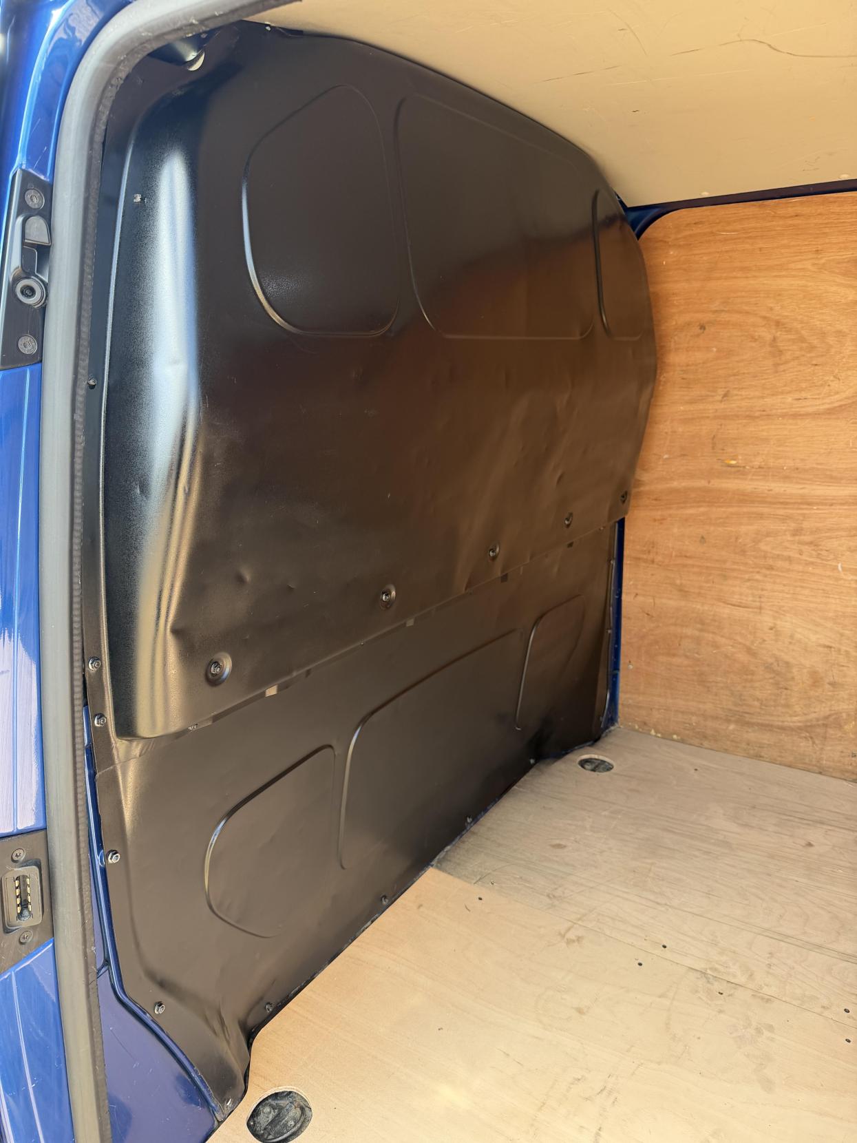 Used Volkswagen Transporter 2021 for sale - 78071672: Photo 35