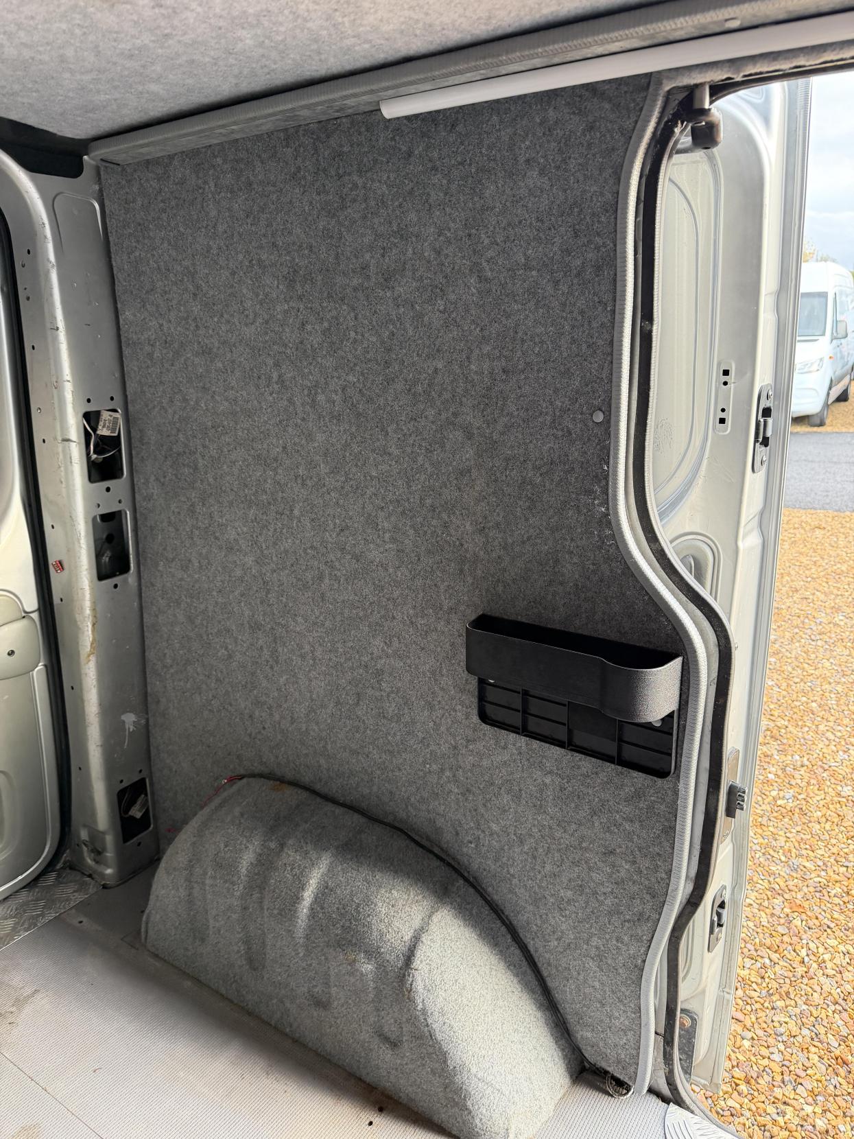 Used Vauxhall Vivaro 2005 for sale - 76431199: Photo 25