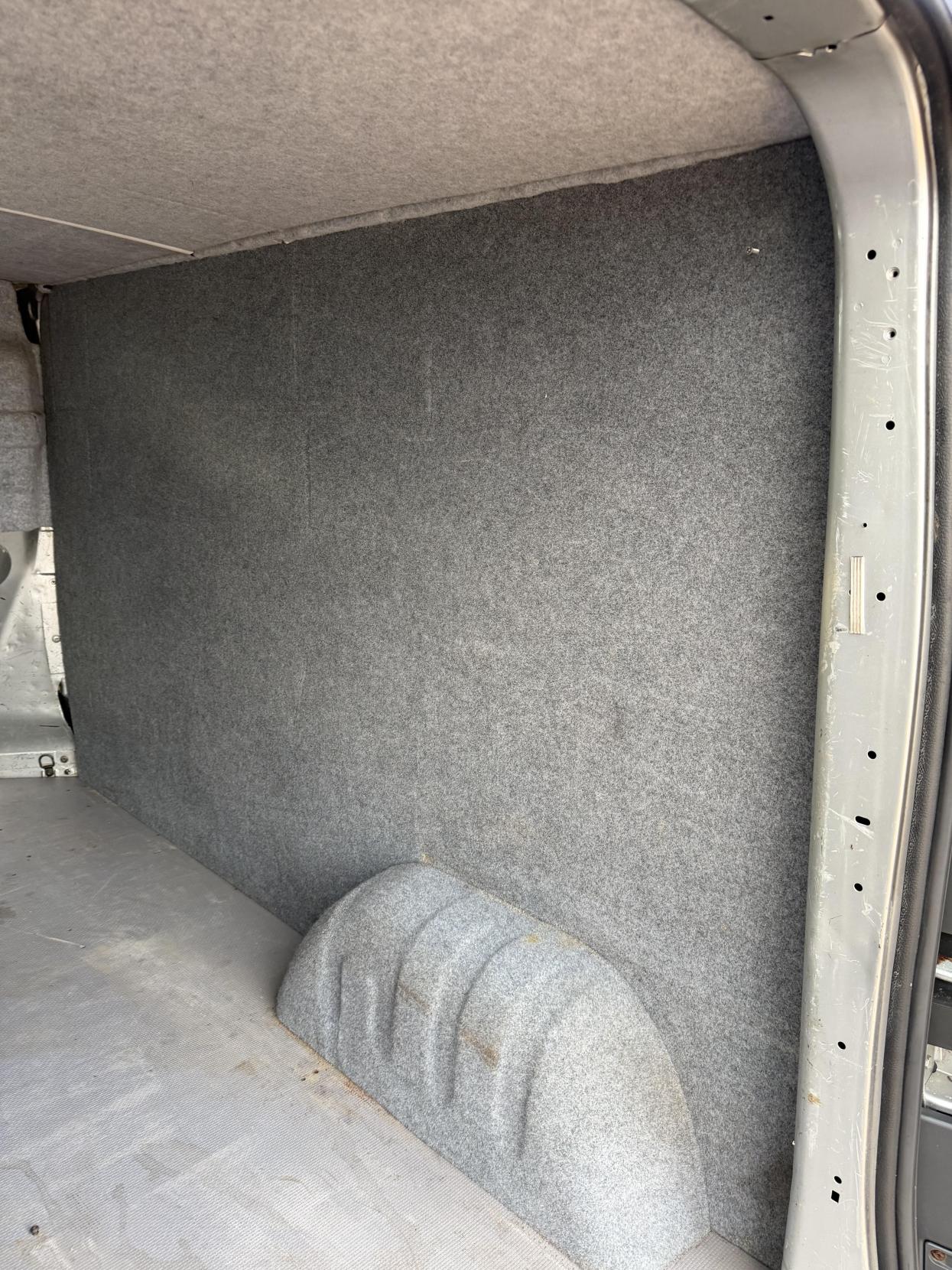 Used Vauxhall Vivaro 2005 for sale - 76431199: Photo 29