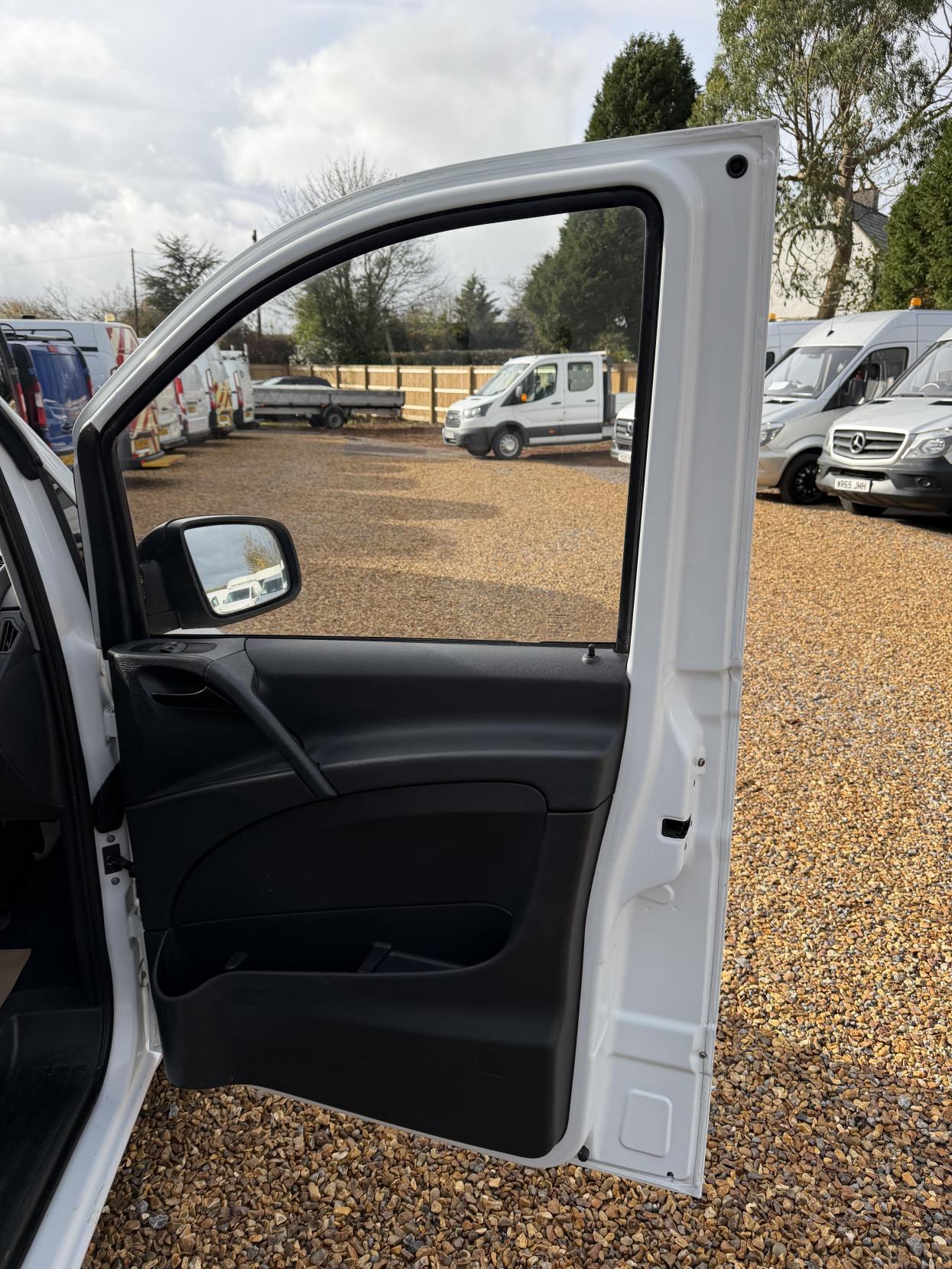 Used Mercedes-Benz Vito 2013 for sale - 77063591: Photo 13