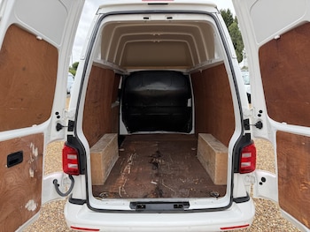 Used Volkswagen Transporter 2020 for sale - 78832923: Photo