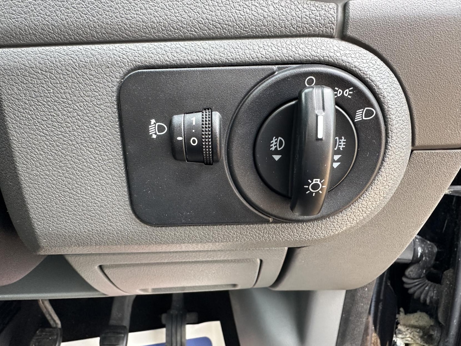 Used Ford Fusion 2004 for sale - 76151051: Photo 13