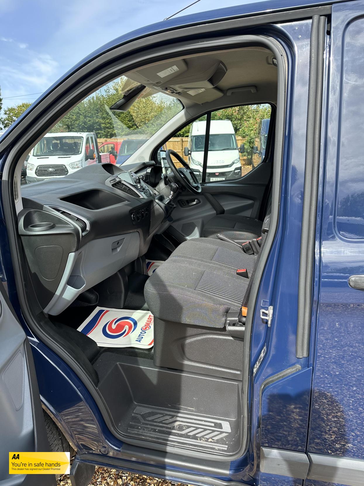 Used Ford Transit Custom 2015 for sale - 75989732: Photo 17